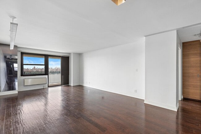 Building Photo - 7855 Boulevard E