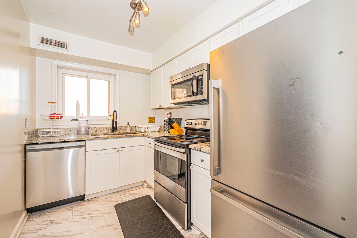 Photo - 3230 S 28th St (Alexandria, VA)