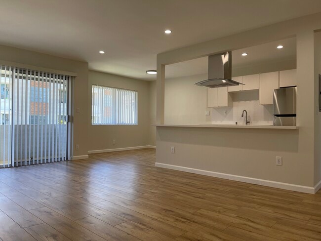 Living to dining - 11520 Wyoming Ave