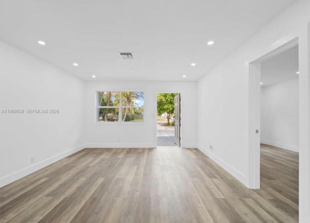 Photo - 816 N Golf Dr