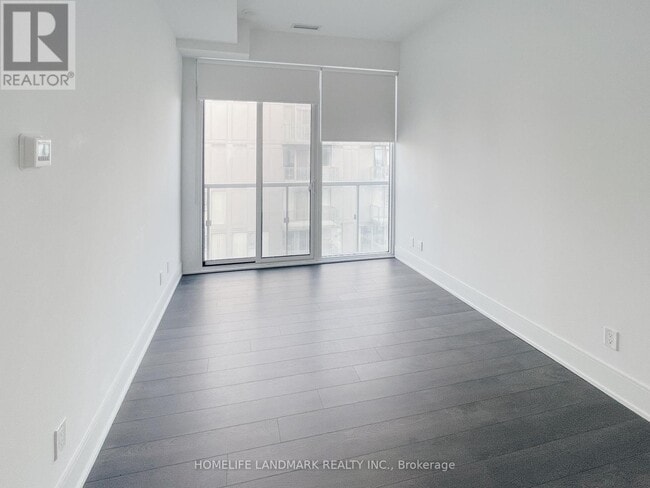 Building Photo - 28 Wellesley St E