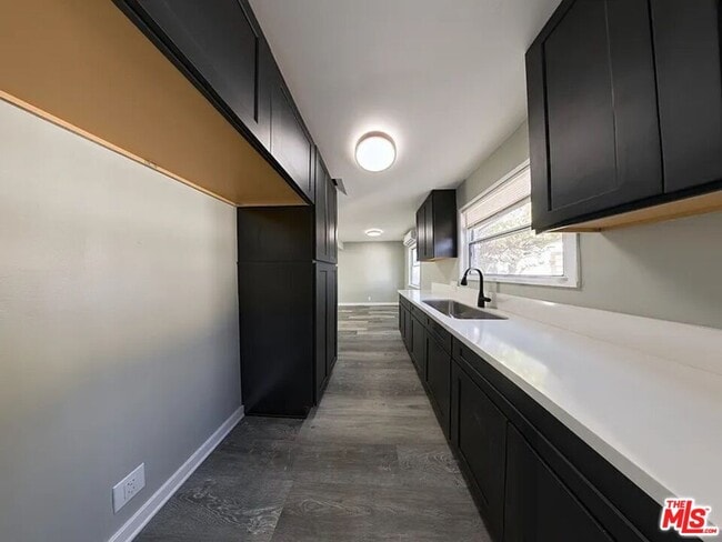 Foto del edificio - 582 Venice Blvd.