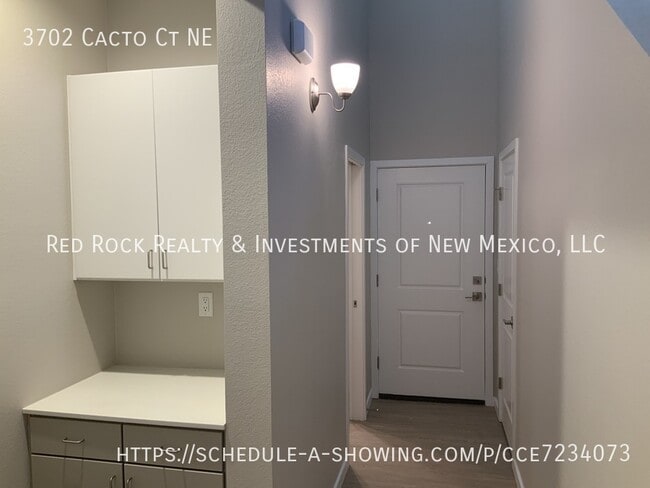 Building Photo - 3702 Cacto Ct
