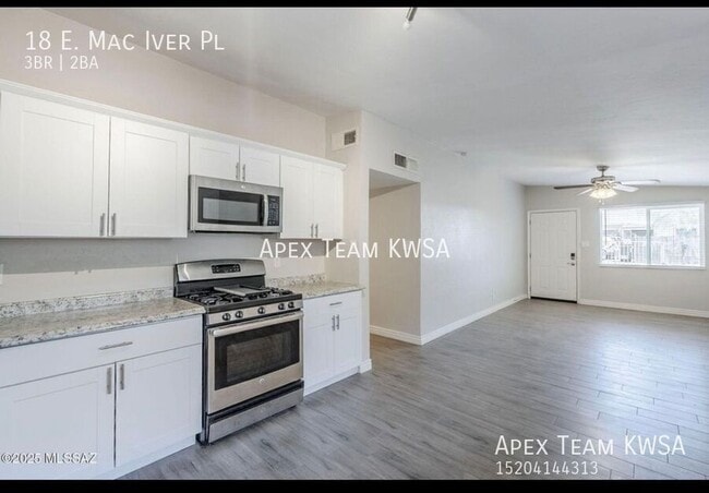 Building Photo - 18 E Mac Iver Pl