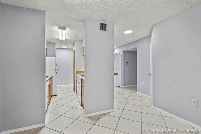 Building Photo - 2305 N Congress Ave