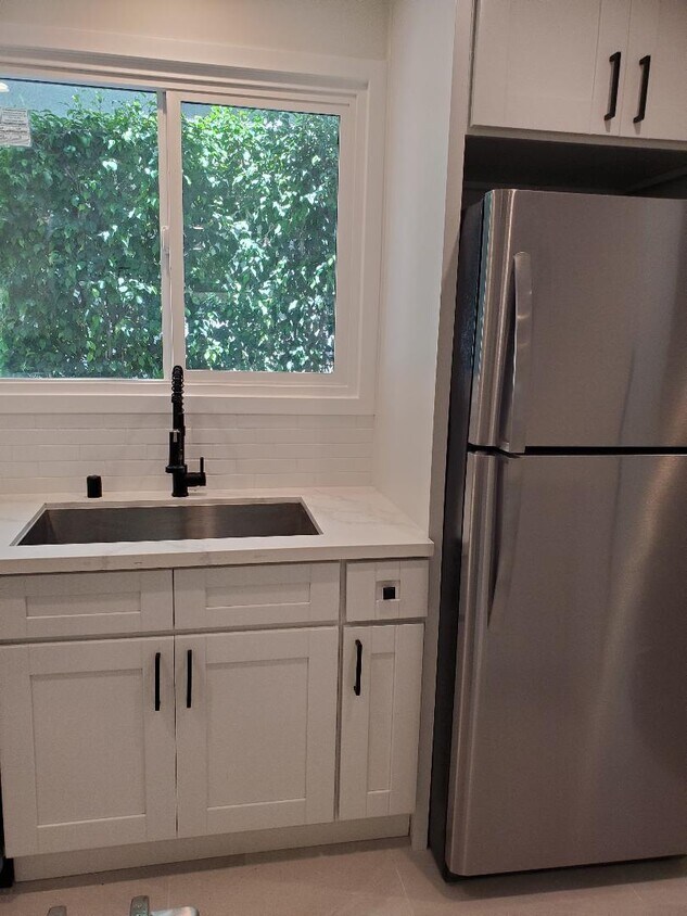 Foto principal - 1485 S Beverly Dr