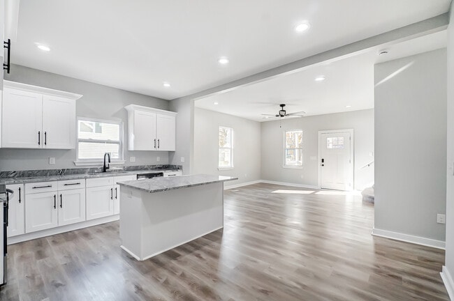 Kitchen - 102 S Liberty St