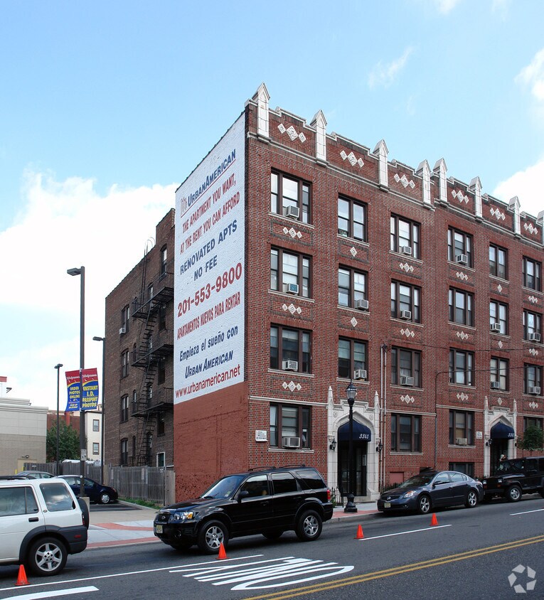 exterior - 3343 Park Ave