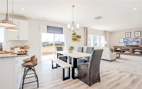 Foto del edificio - 482 E Westbrook Rd