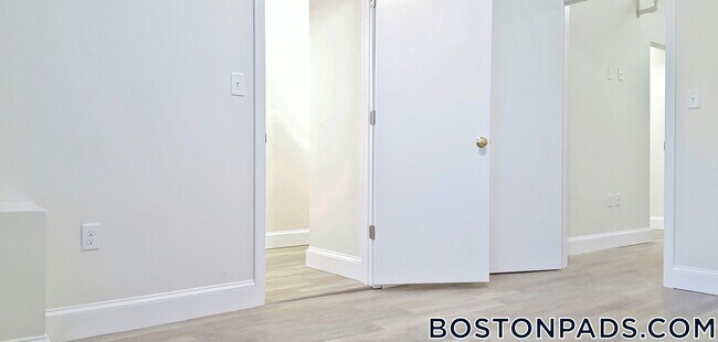Building Photo - 1375 Commonwealth Ave