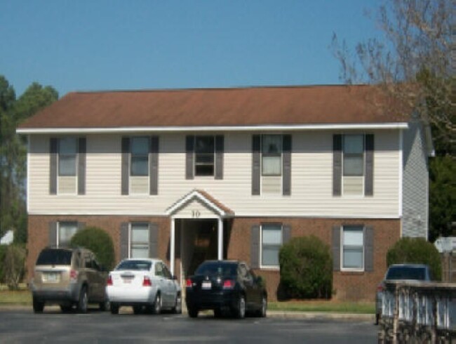 Building Photo - Croatan Forest Apartments