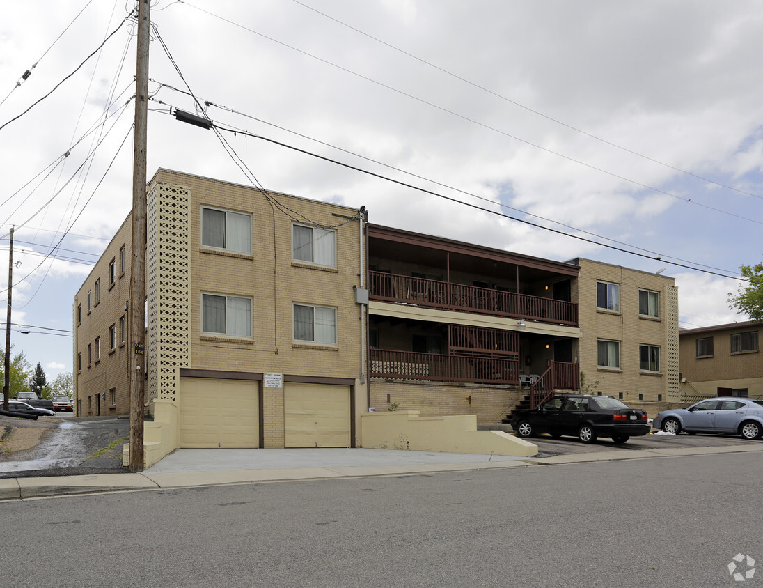 Building Photo - 157 E Powers Cir