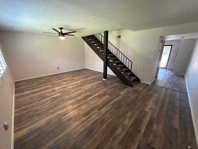 Foto del edificio - 2490 W Yowell Ct