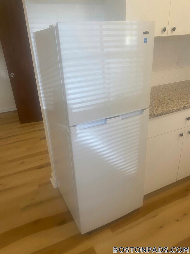 Foto del edificio - 2018 Commonwealth Ave