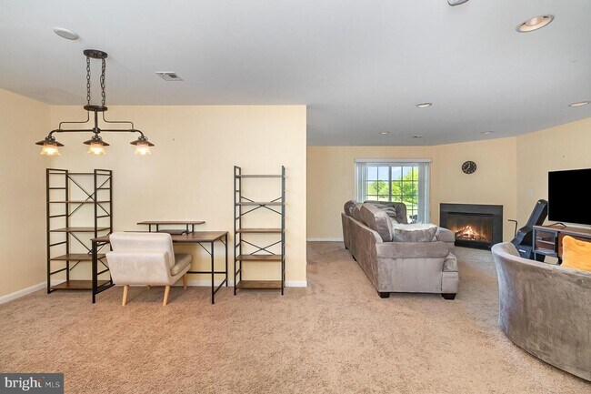 Foto del edificio - 258 Thrush Dr