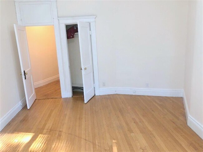 Building Photo - 90 Kirkland St