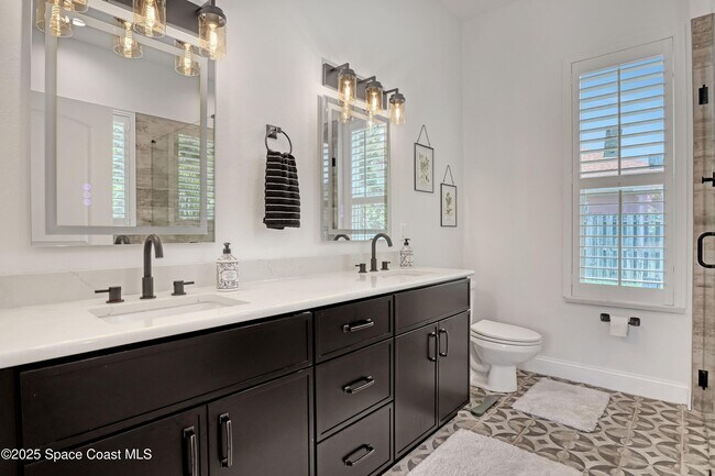 Foto del edificio - 2479 Long Sandy Cir