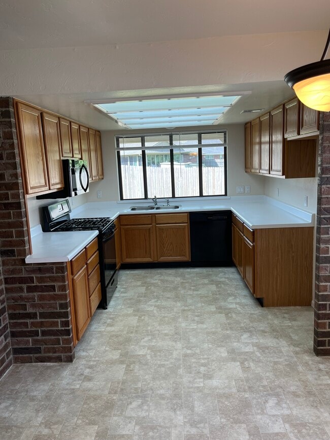 Building Photo - 1404 Bois D Arc Dr