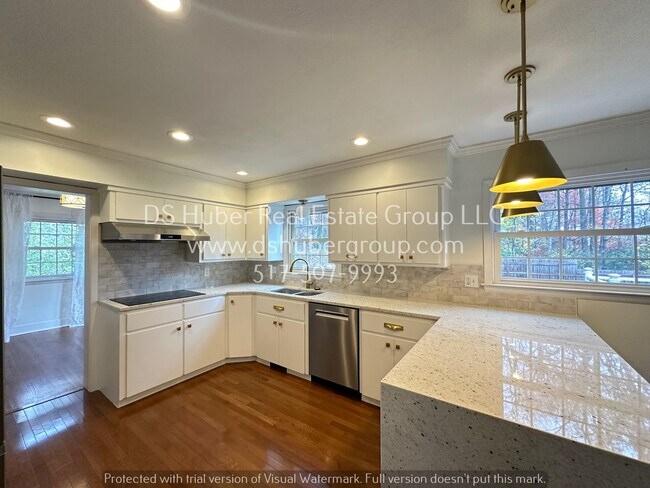 Building Photo - 4496 Oakwood Dr