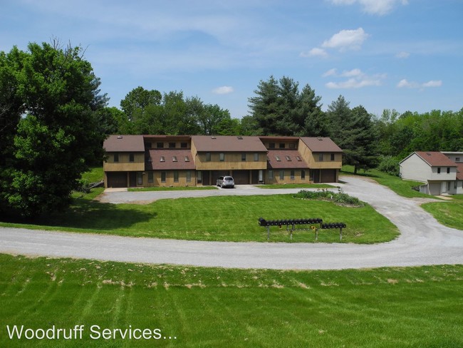 Building Photo - 201 Carolyn Dr
