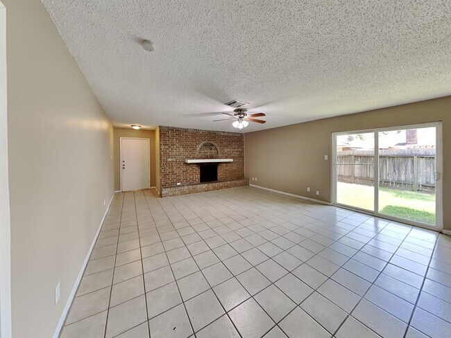 Building Photo - 22311 Meadowgate Dr