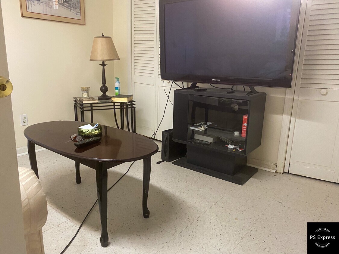 Foto principal - 9810 53rd Ave