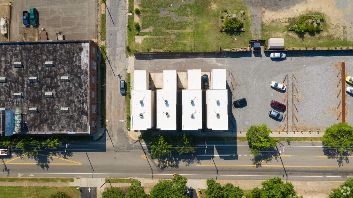 Aerial Photo - 1001, 1027 & 1031-1041 N Lombardy Street
