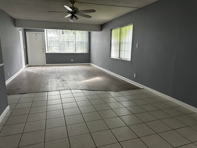 Foto del edificio - 2940 SW 22nd Ave