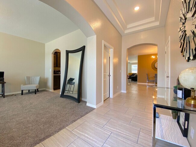 Building Photo - East El Paso 3 bed Refrig A/C