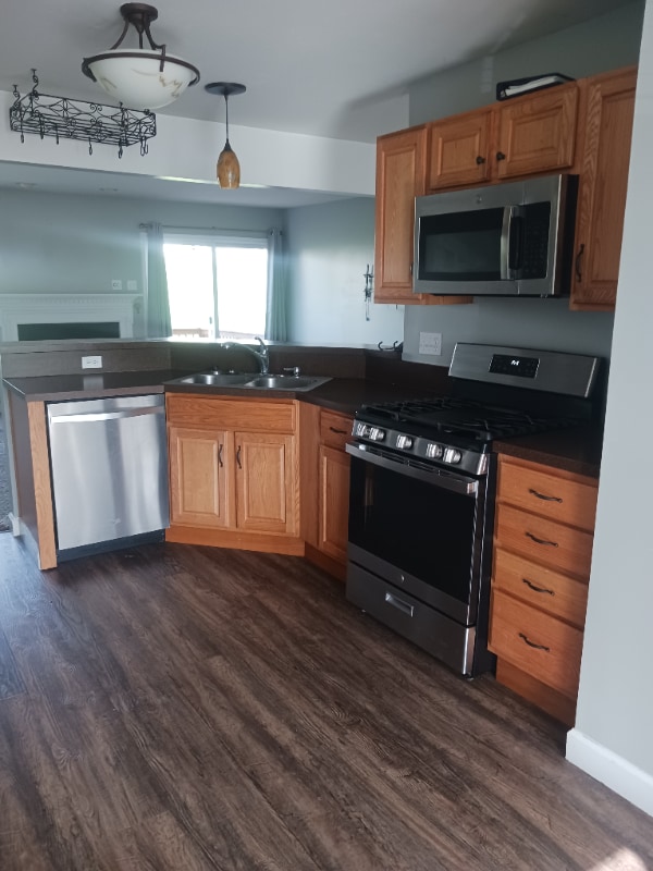 Building Photo - 123 Bradford St