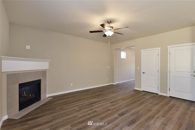 Foto del edificio - 109 McNeal Ave