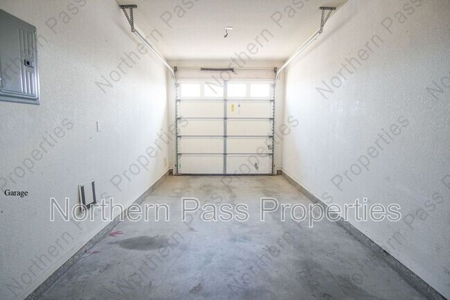 Building Photo - 5904 Cielo Del Rey Pl