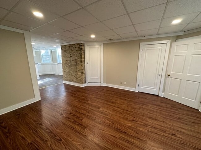 Building Photo - 2500 N Bartlett Ave