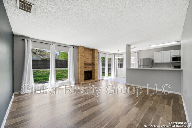 Building Photo - 5934 Lost Crk