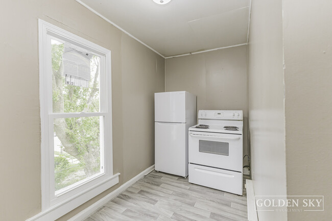Building Photo - 330 North 17th Street #2 - 2