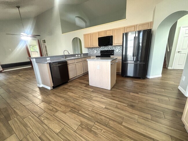 Building Photo - 6561 Franconia Dr