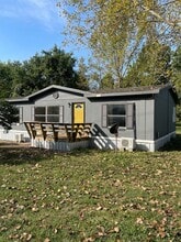 Building Photo - 1598 County Farm Rd