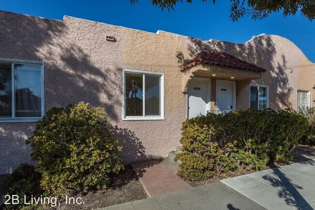 Building Photo - 2674 Sacramento St