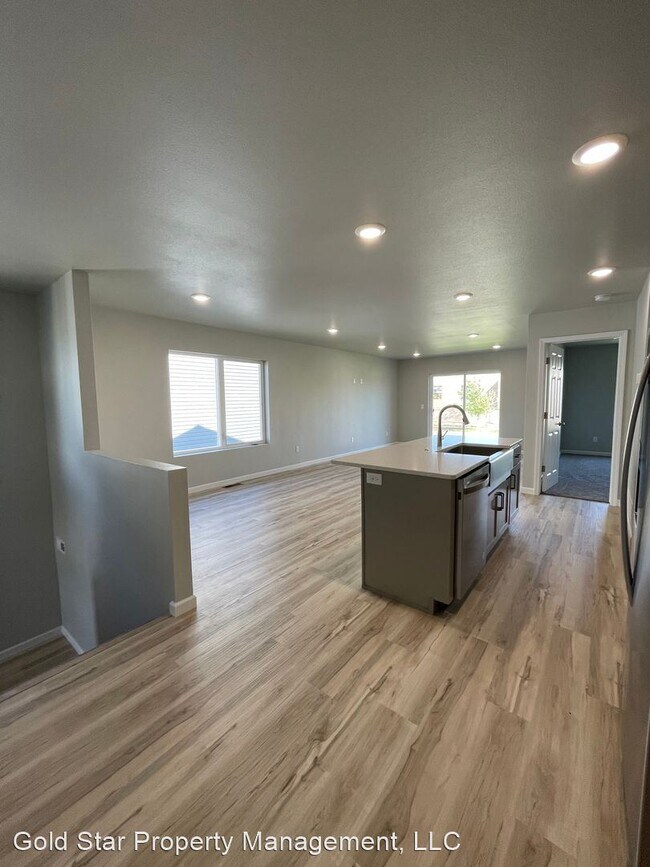 Building Photo - 3 br, 2.5 bath House - 121 Marshall Loop