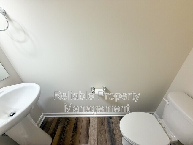Building Photo - 261 White Oak Ridge Dr
