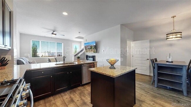 Foto del edificio - 6605 Warren Dr