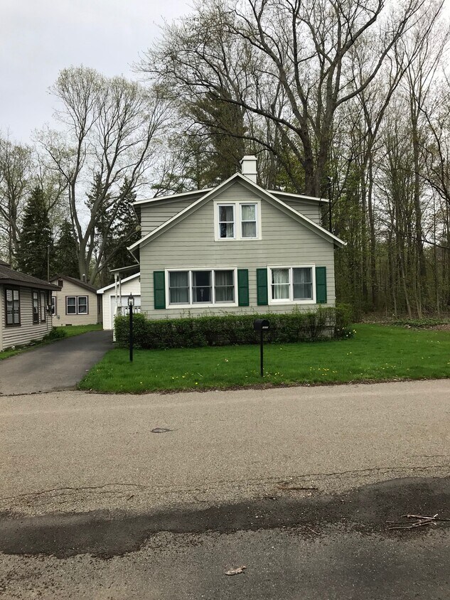 Primary Photo - 1277 Shore Dr