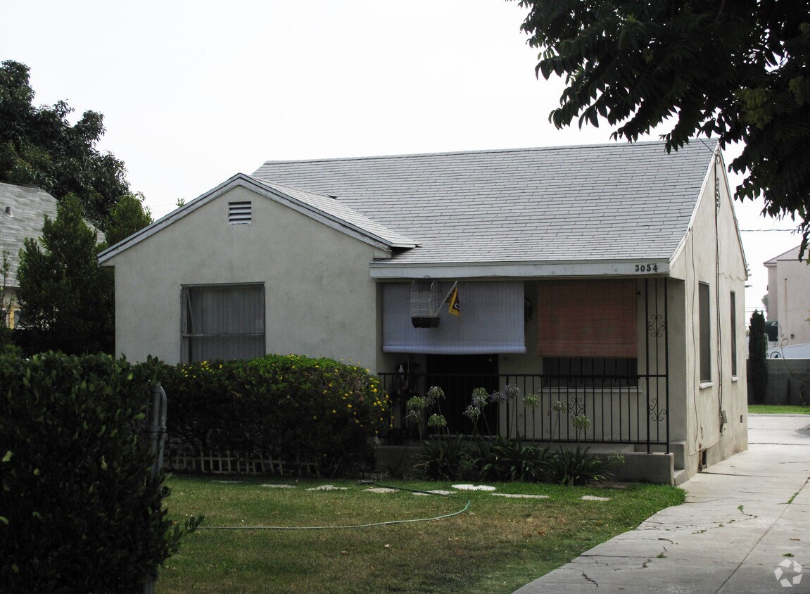 Building Photo - 3050-52 54 58 Evelyn Ave