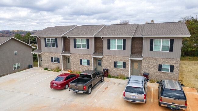 Photo - 916 Warrior Hill Dr (Louisville, TN) Townhome