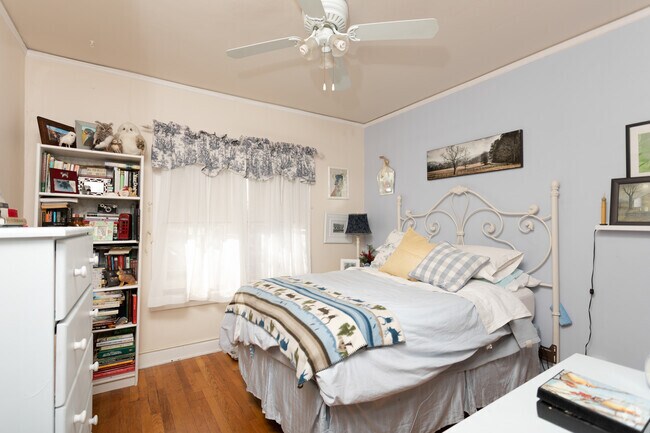 1HAB, 1BA - WestGlen