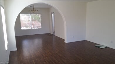 Building Photo - 1513 War Paint Dr