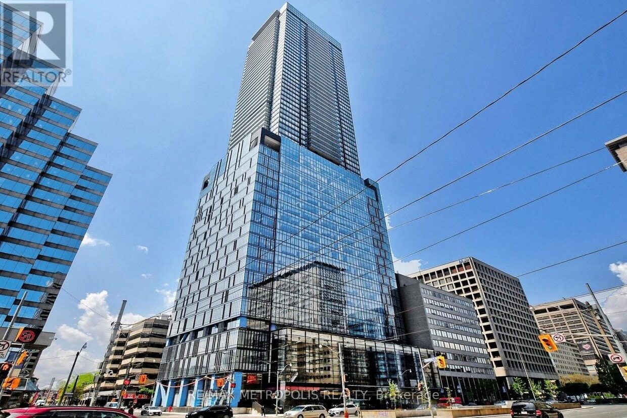 Primary Photo - 488 University Ave