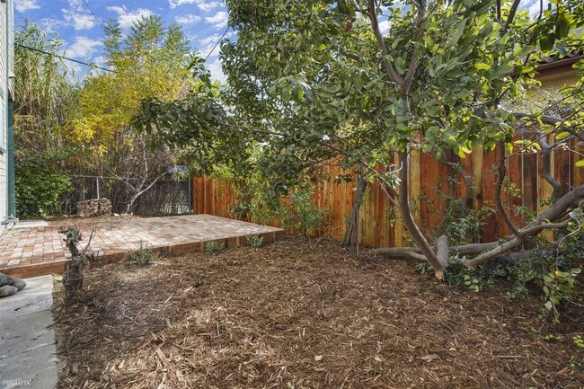 Building Photo - 1 br, 1 bath Duplex - 734 East Kensington ...