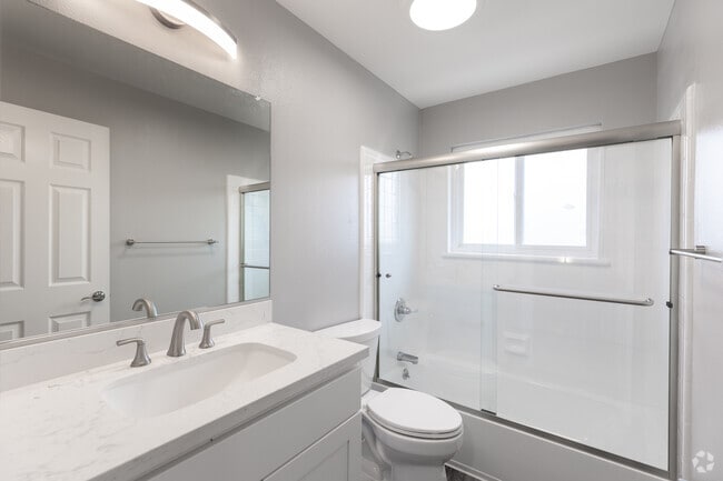 2BR, 1.5BA - The Orchard at Sunnyvale