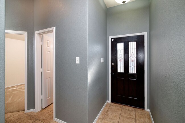 Foto del edificio - Charming home located in the heart of Fort...